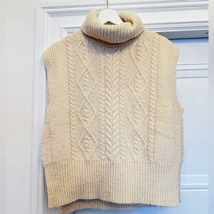 MOON RIVER  KNIT TURTLENECK VEST MEDIUM CABLE CHUNKY KNIT